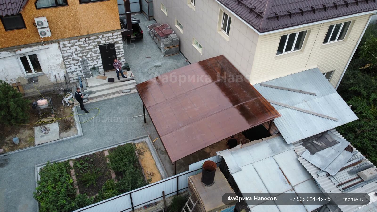 Навес из поликарбоната 6 × 6 м, терракот: каркас и кровля